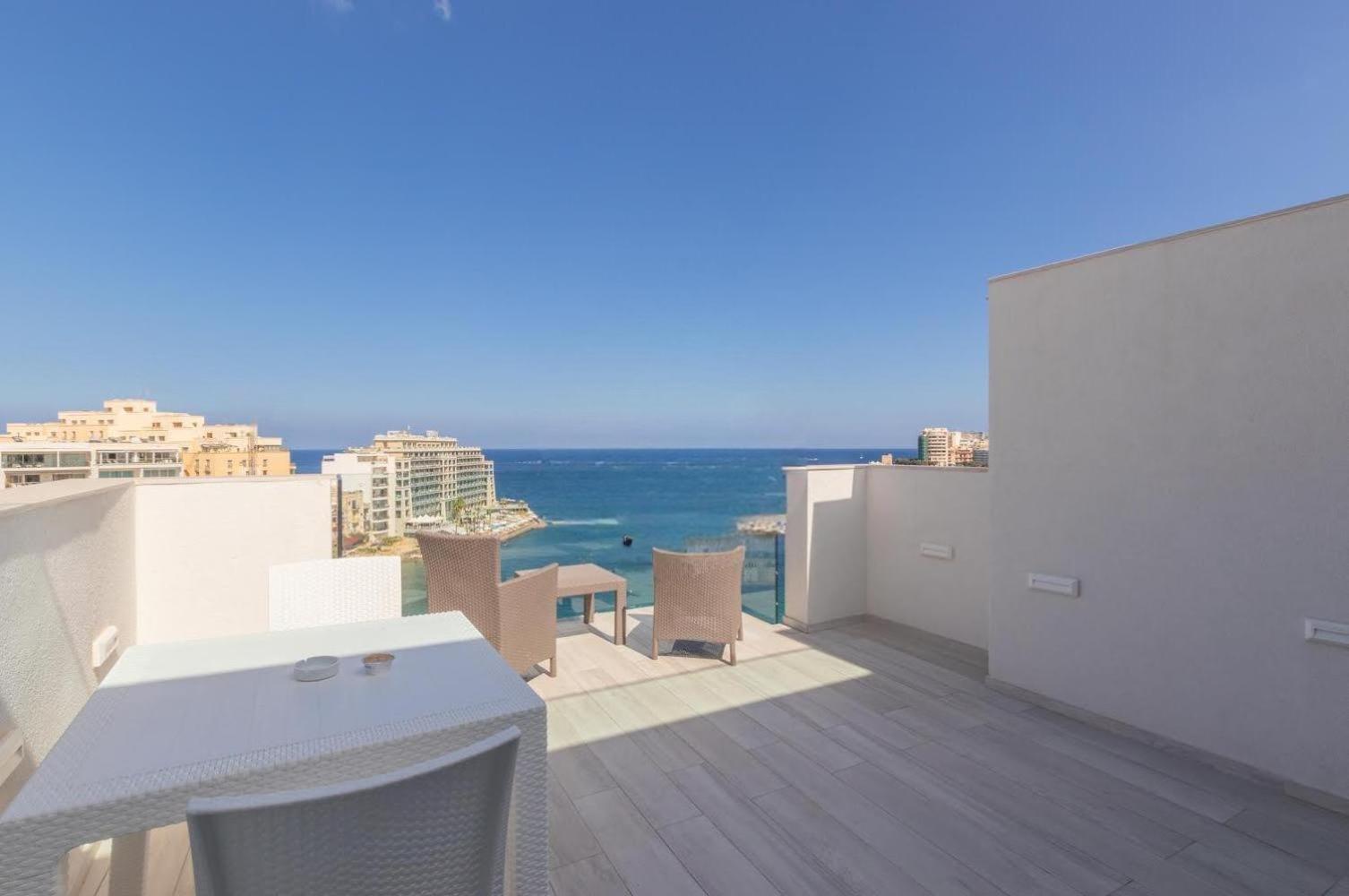 Appartement The Penthouse à San Ġiljan Extérieur photo
